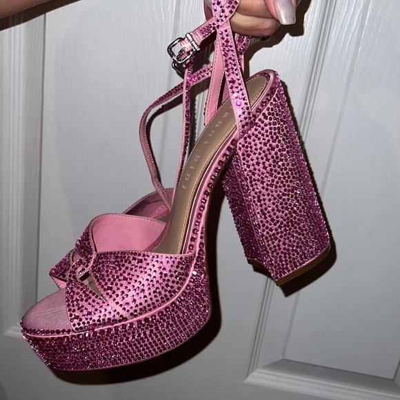 GORGEOUS Gianni Bini rhinestone pink platform heels - Picture 8 of 13